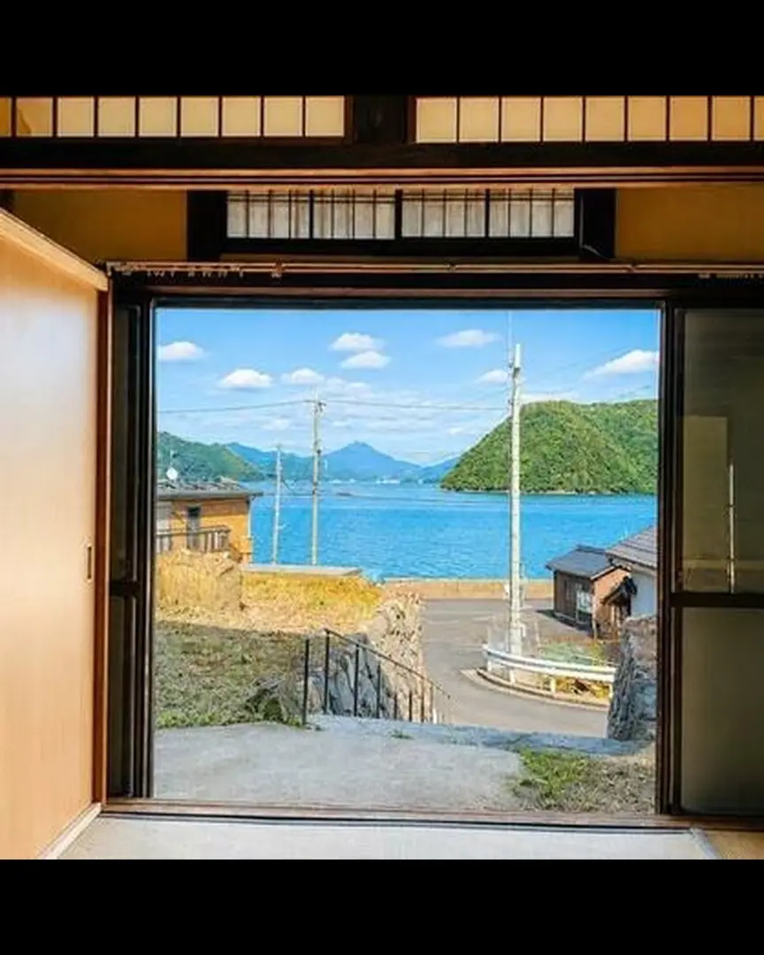Hillside kominka with sea views over the Kyoto coast