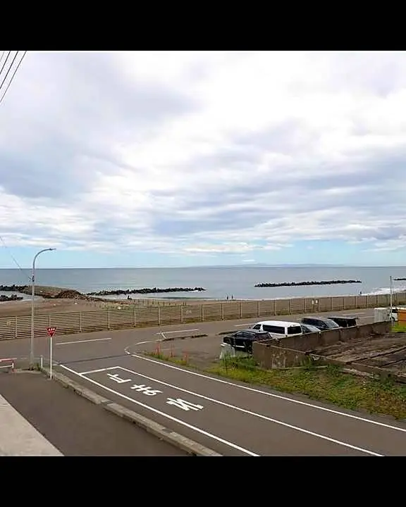 Freshly renovated five-bedroom house with an ocean view