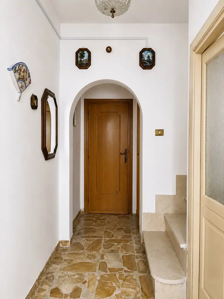 2-bed village house 30 minutes from the beach