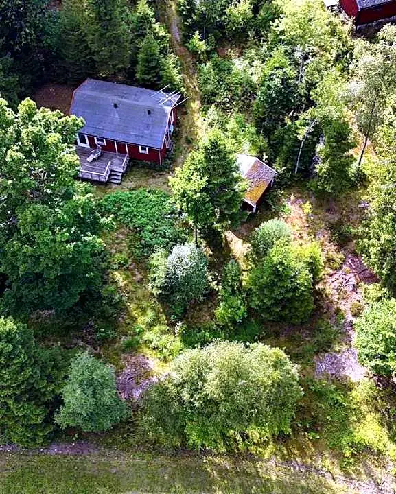 Woodland summer cabin with guesthouse and swimming lakes nearby
