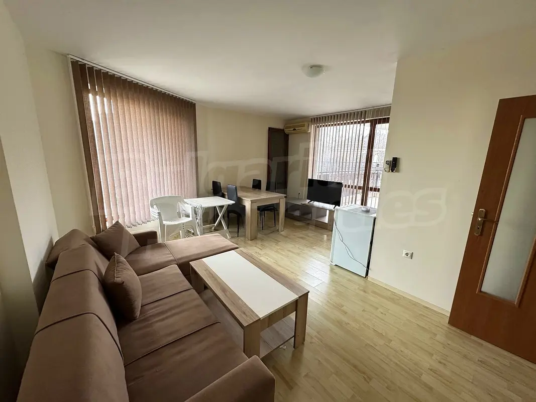 Ready-to-move-in two-bedroom flat with a sea-view terrace in Kavarna