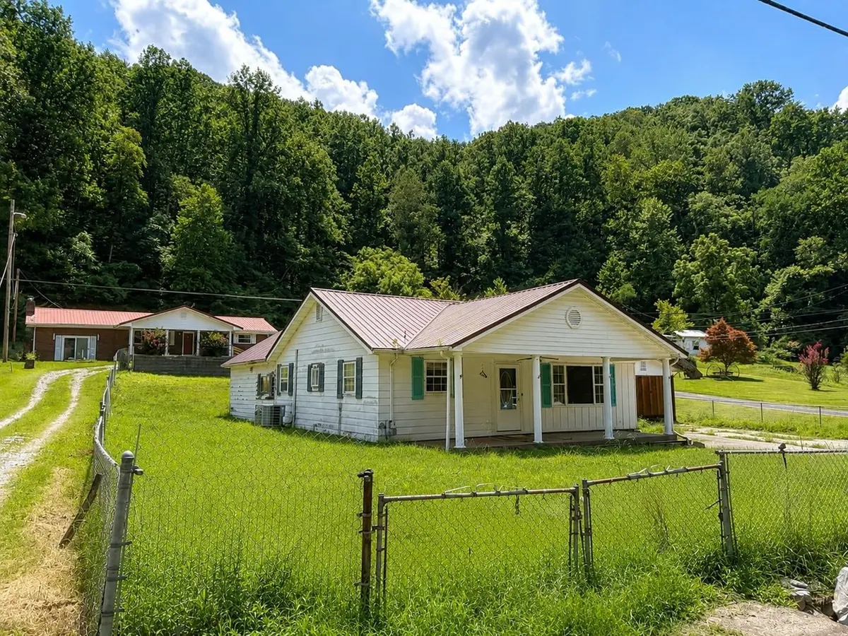 Move-in ready 2-bed house in Chapmanville, West Virginia