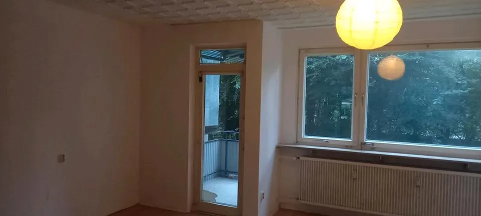 Studio with a balcony over the trees in Bremen-Kattenesch, vacant