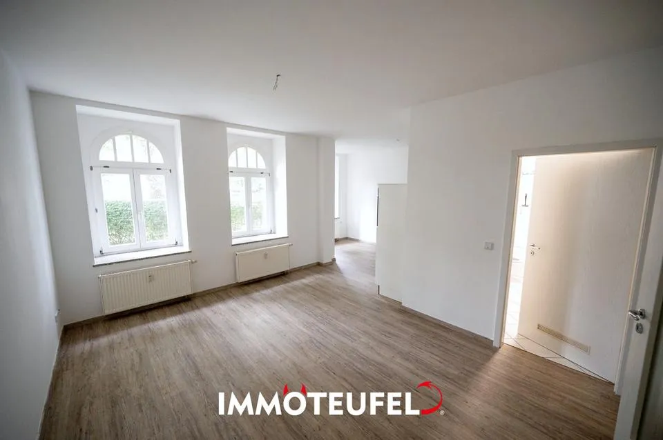 Renovated two-room flat with a new kitchen and garden in the Kaßberg
