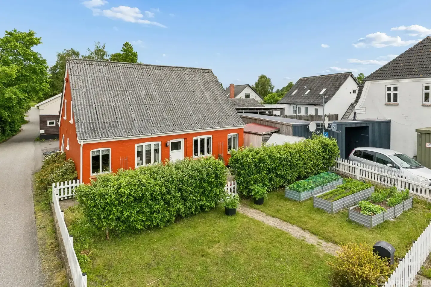 Red cottage with underfloor heating and a heat pump on Funen