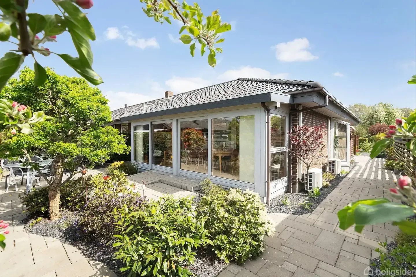 Easy-living garden townhouse in quiet Herborg