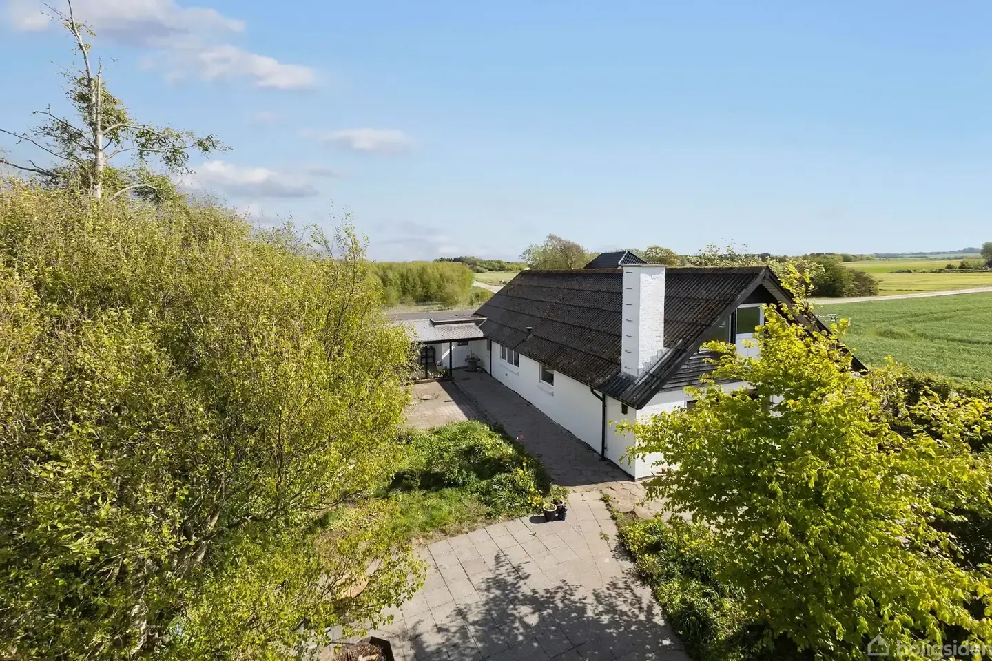 Six-room country villa from 1877 with a heat pump in Hjerm