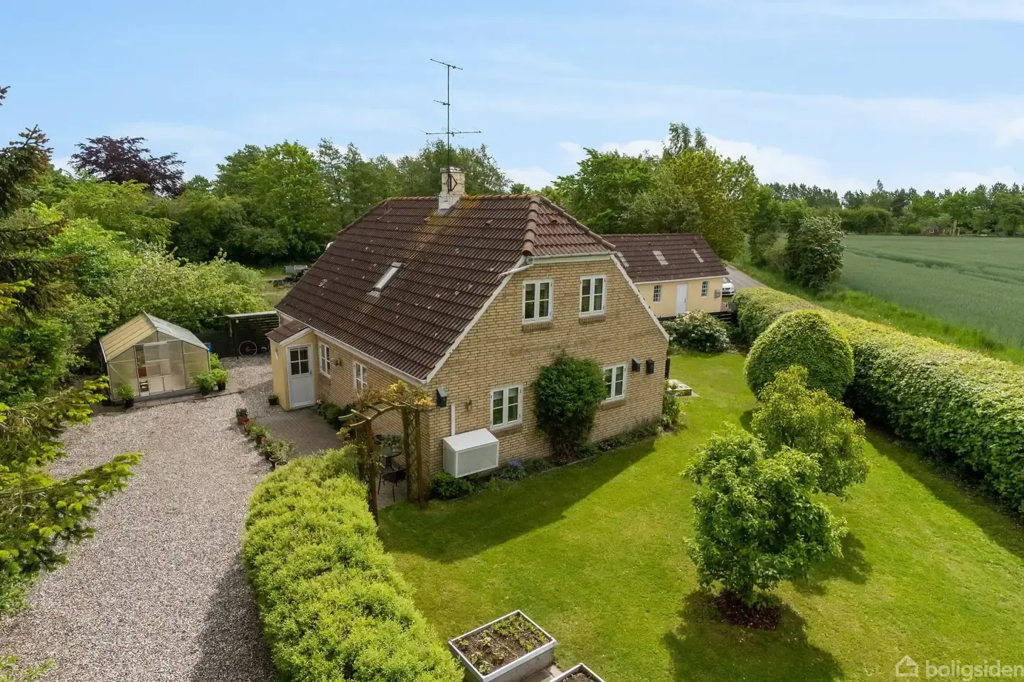 Villa among rolling hills near the beach at Øster Hurup