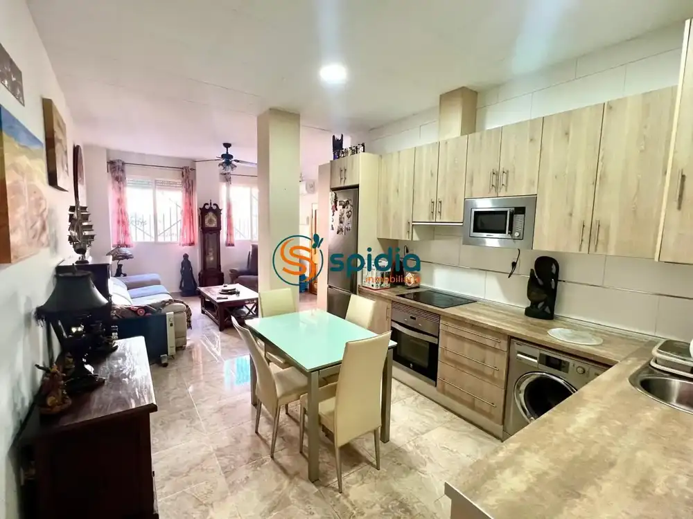 2-bedroom ground-floor flat with garden in Águilas