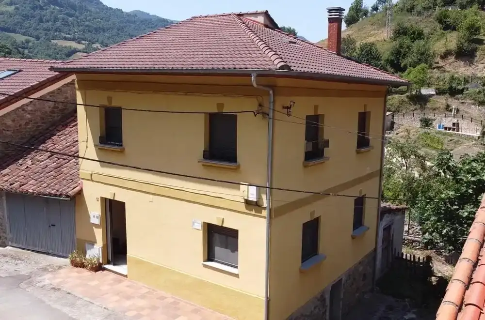 2-bedroom duplex with terrace in Aller