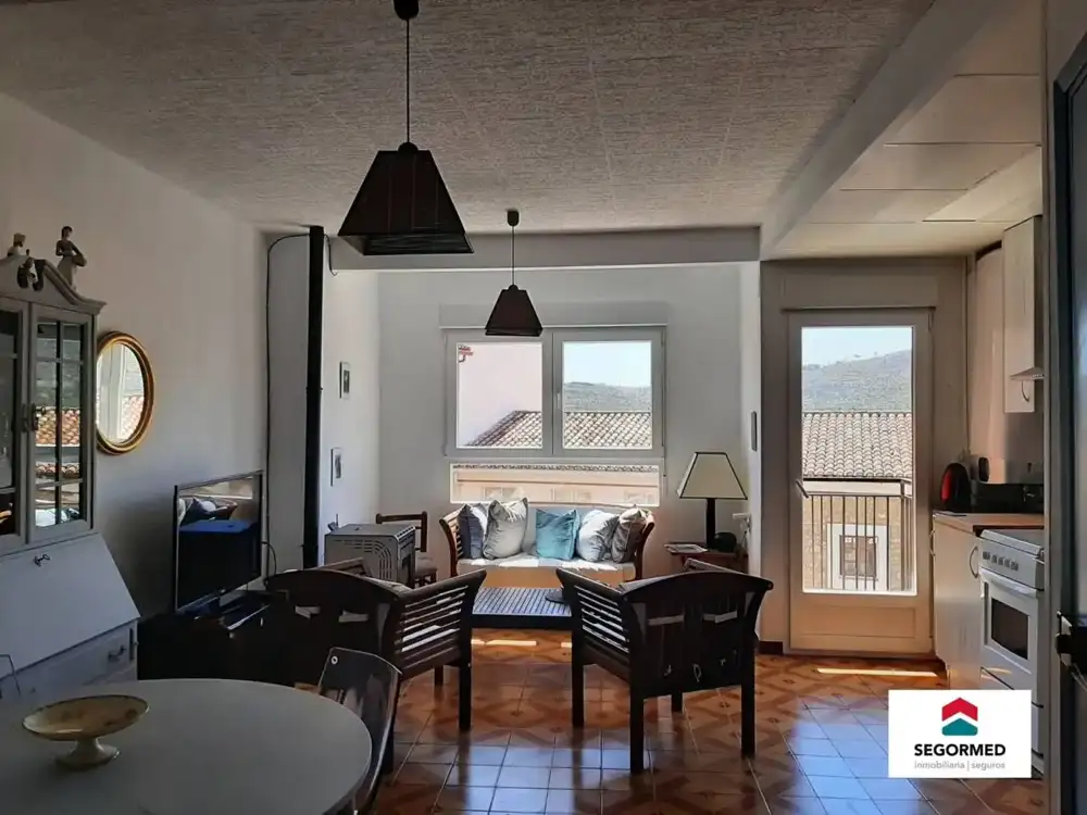 2-bedroom flat with terrace in Bejís