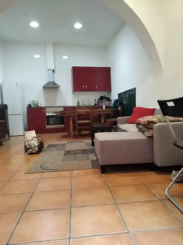 2-bedroom flat with patio in Manresa