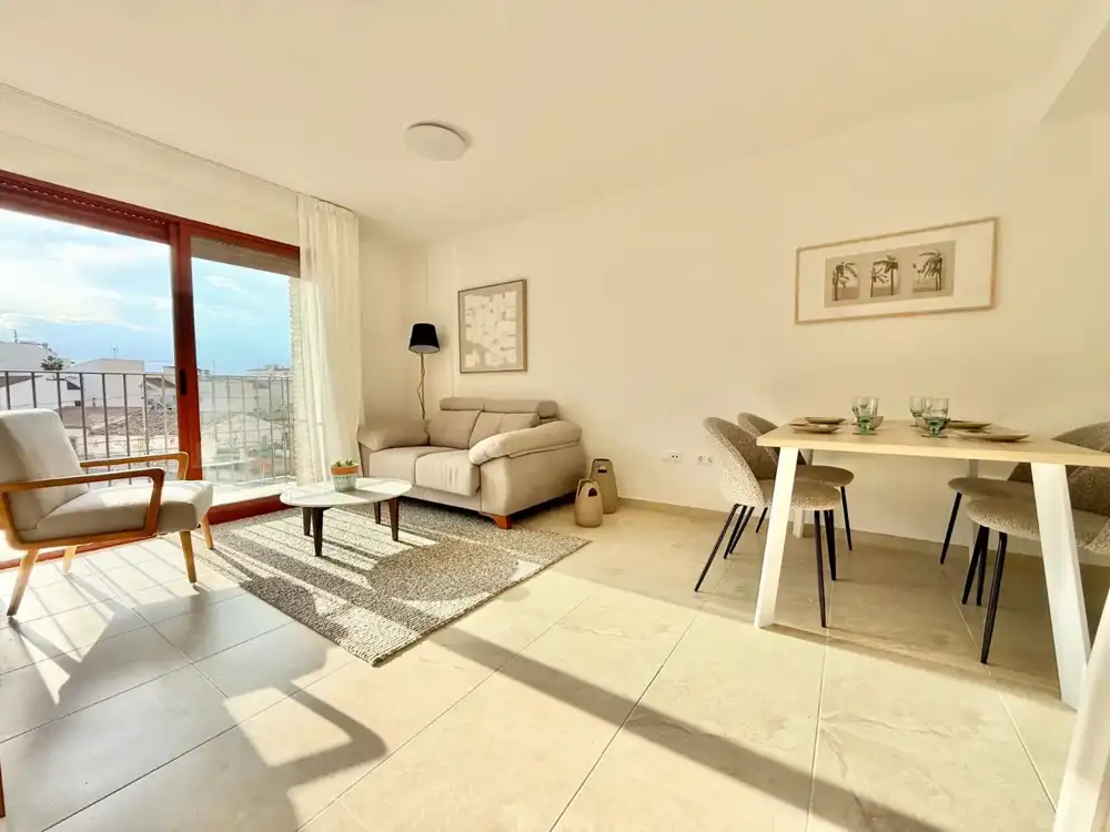 1-bedroom flat with patio in Murcia