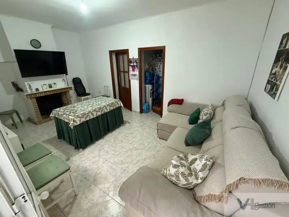 3-bedroom house with terrace in Puerto Serrano