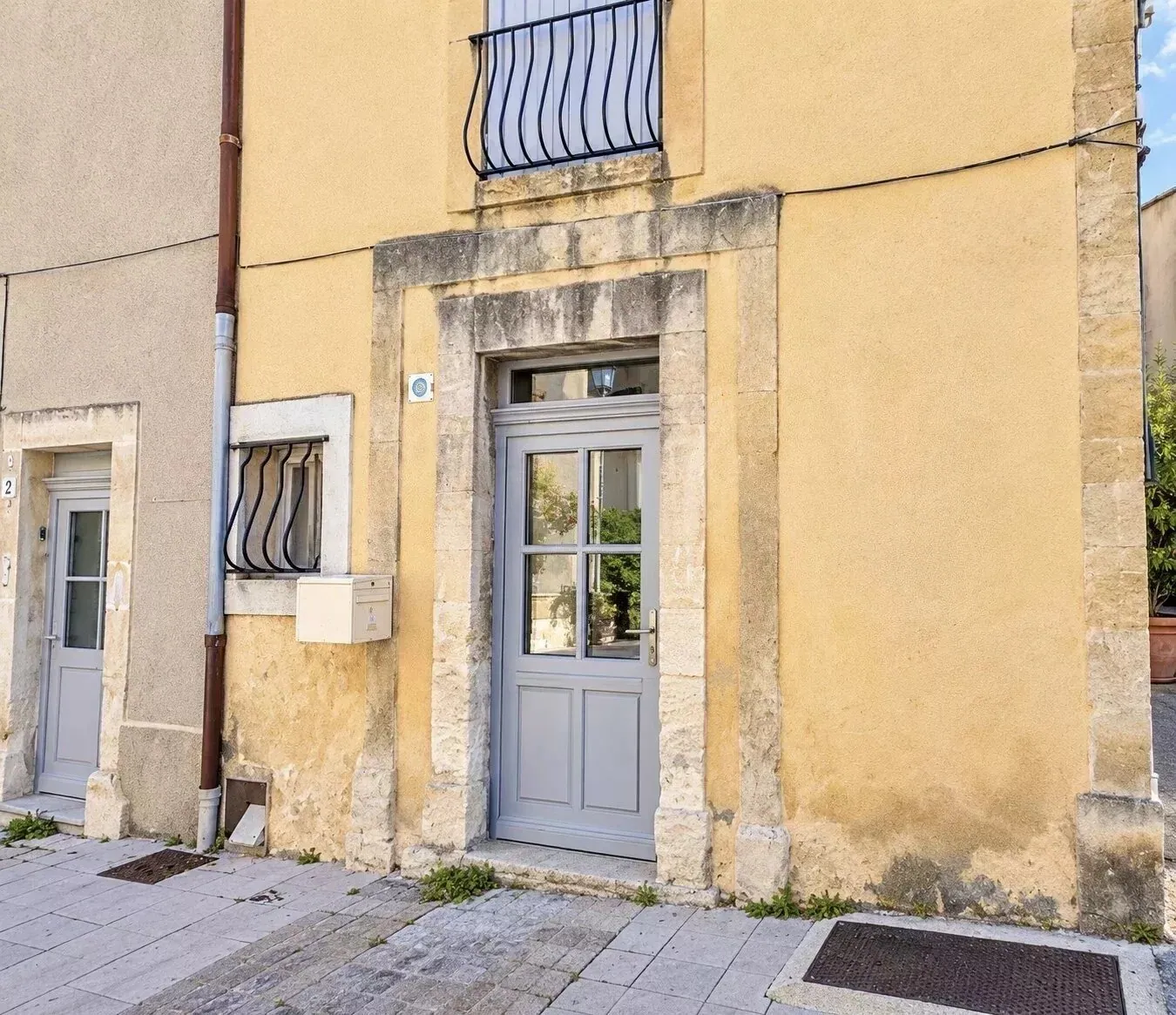 Townhouse with beams in the heart of Valréas, Provence