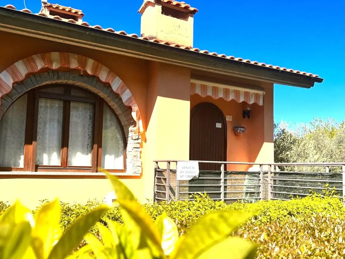 Tuscan cottage with an olive-tree garden 5 minutes from Saturnia hot springs