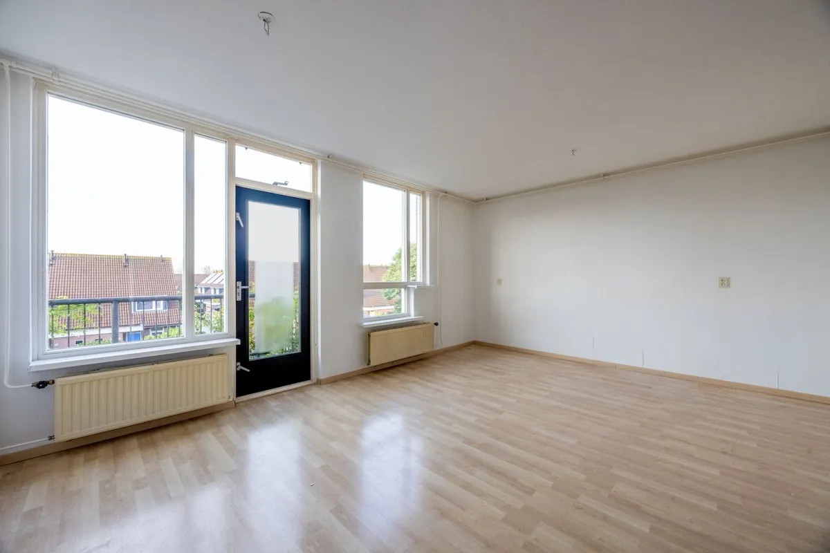 Four-room flat with energy label A and a south balcony in Zuidoost