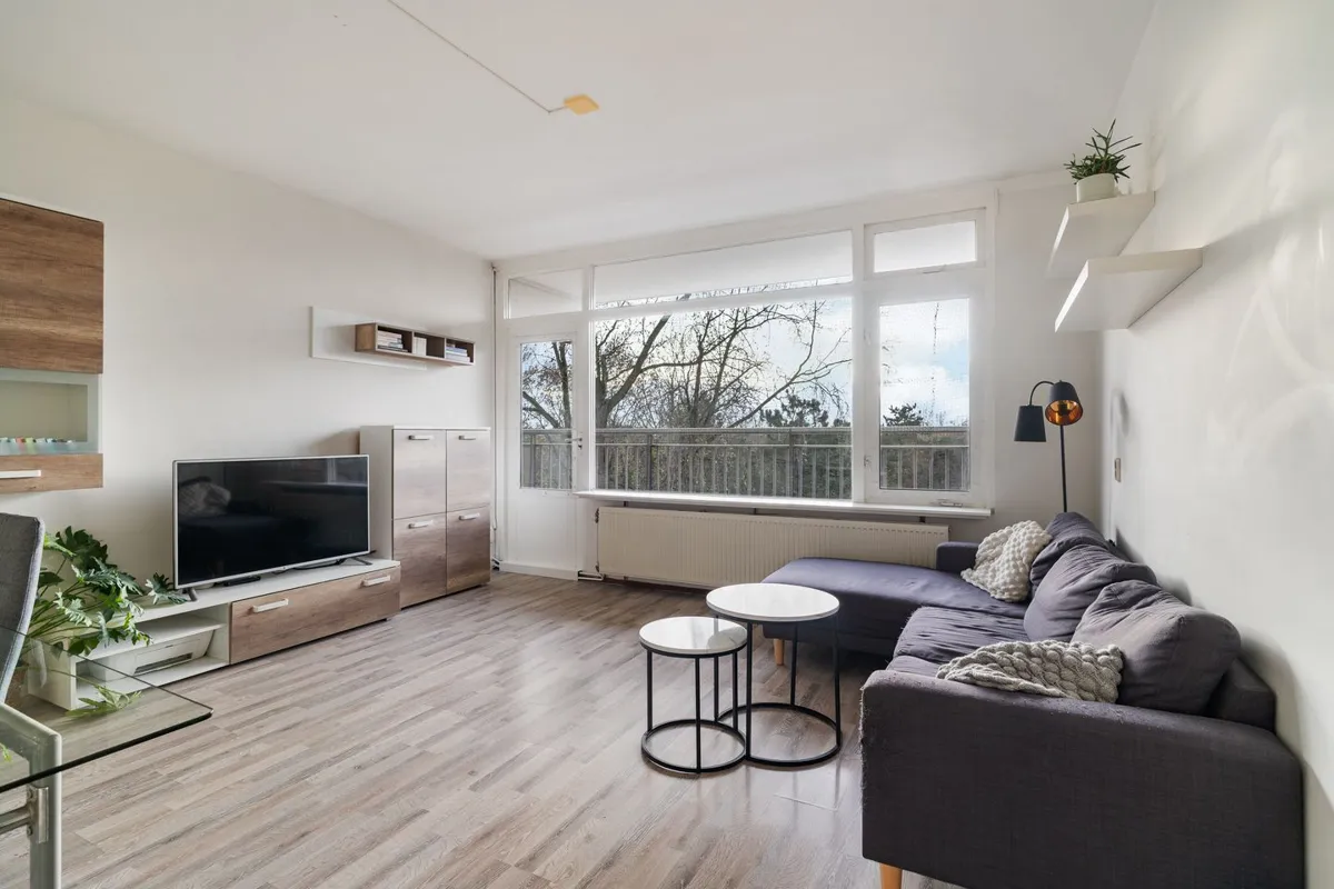79 m² flat with an 11 m² balcony and open views in Amsterdam-Noord