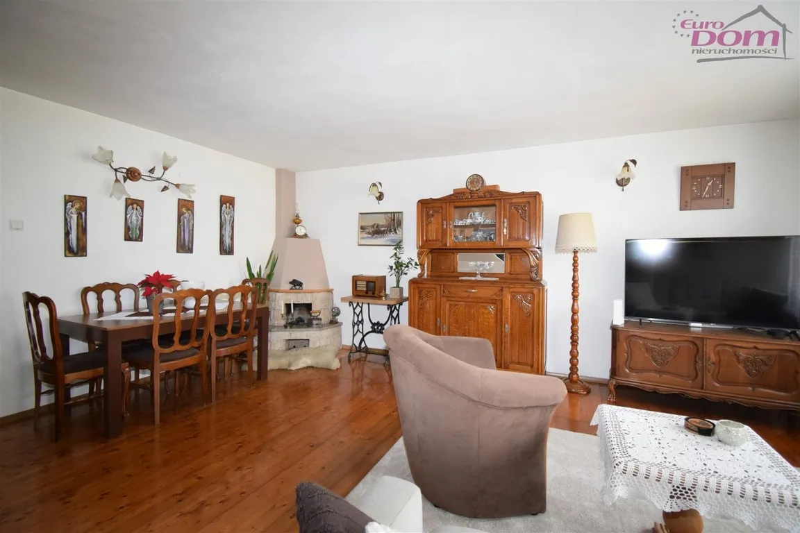 Spacious 89 m² townhouse flat with wood floors in Wałbrzych