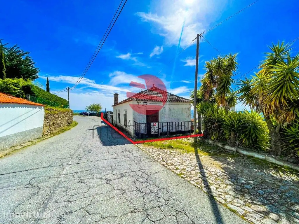 Well-kept granite house with five bedrooms in the Douro Superior